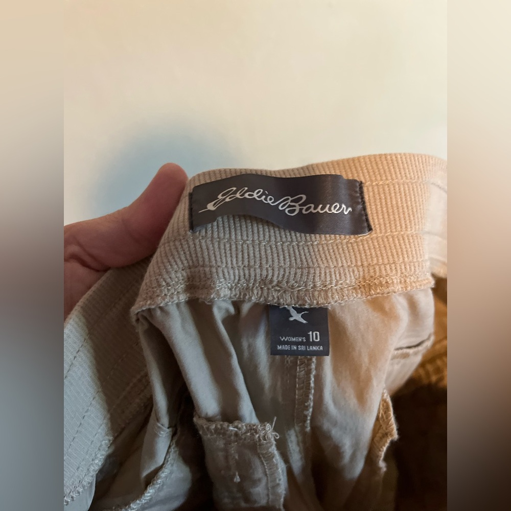Eddie Bauer Women’s Tan Pull On Cuffed Hiking Outdoor Pants Size 10 - Picture 6 of 7